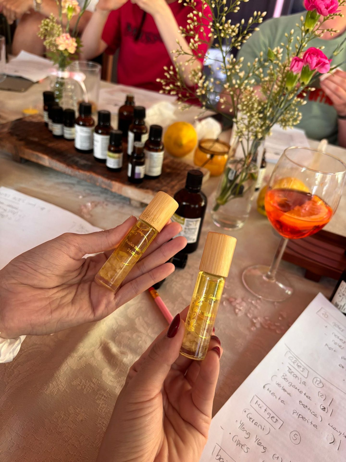 Olis essencials per a un taller d'aromateràpia creativa a El Riad de l'Empordà